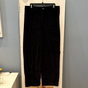 Everlane Women’s Corduroy Pants in Black